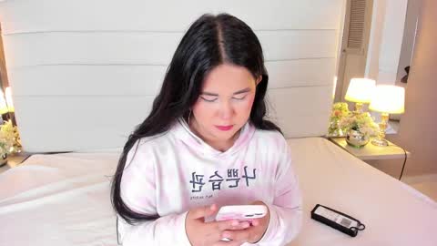 Lizeth follow me in my igimlilycute 3 online show from September 18, 4:11 am