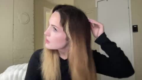 lilly_adams88 online show from June 8, 3:07 am