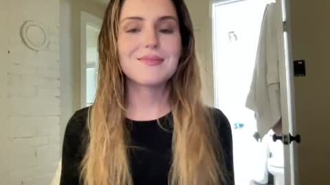 lilly_adams88 online show from June 18, 2:57 am