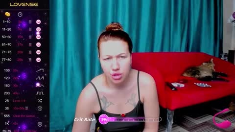Snapshot of lillylover_ chatting on October 2, 1:43 am lillylover_ online show from October 2, 1:43 am