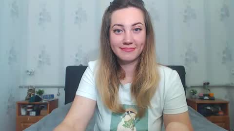lilu_cute25 online show from May 10, 6:54 pm