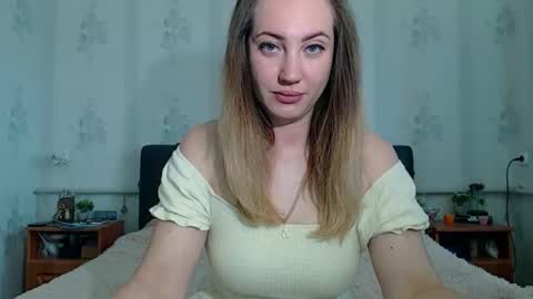 lilu_cute25 online show from April 3, 10:57 am