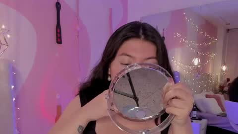 lily_cherry0 online show from December 2, 11:18 pm