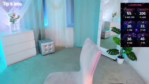 lily_dallass online show from December 5, 11:07 pm