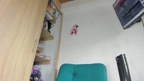   online show from October 21, 6:34 pm