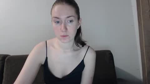 lily_love_x online show from December 20, 3:32 am