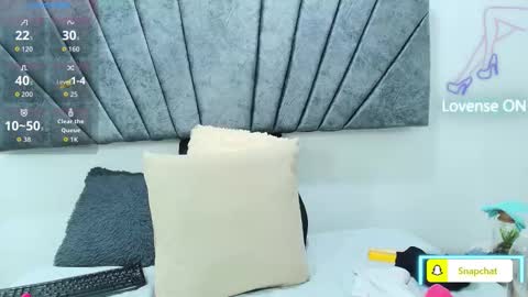 LILY MEGHAN online show from December 18, 11:31 pm