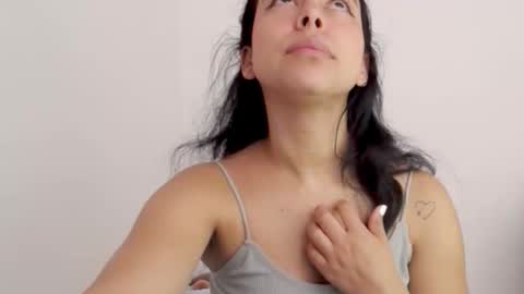 Lily Roberts online show from February 18, 4:17 pm