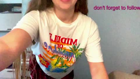 Lily online show from December 14, 10:45 am