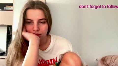 Lily online show from December 18, 11:24 am