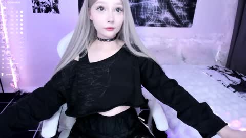 Lily online show from April 13, 11:27 pm