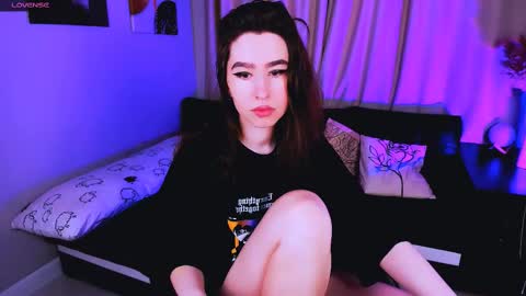 LILY online show from March 8, 8:40 am