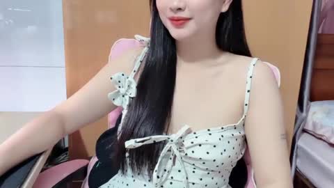 lilybelle6868 online show from July 6, 3:01 am