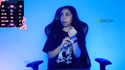 Snapshot of lilylouisee_ chatting on March 3, 2:31 pm Liliana louise online show from March 3, 2:31 pm