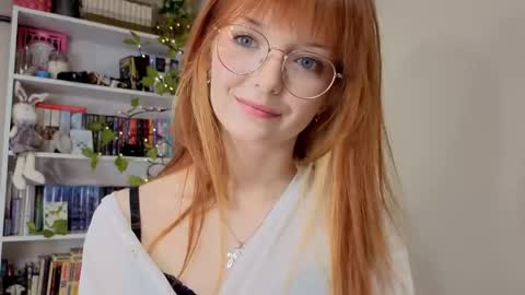 Lily online show from May 11, 10:07 pm