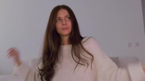 Lily online show from November 6, 2:12 pm