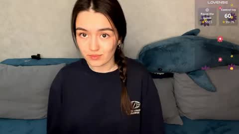 Lily online show from April 3, 3:32 pm