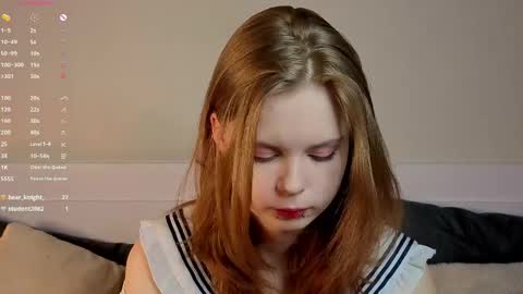 Julie online show from April 14, 8:31 pm