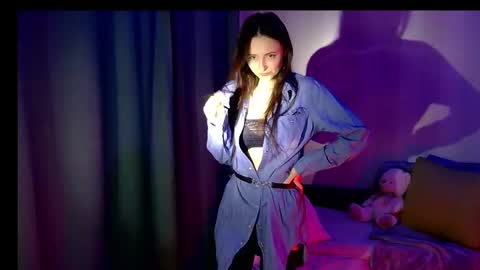 LilyXSky online show from December 10, 12:49 pm