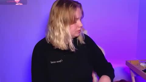 Snapshot of lime_cat chatting on September 26, 12:19 am lime cat online show from September 26, 12:19 am