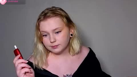 Snapshot of lime_cat chatting on September 22, 8:29 pm lime cat online show from September 22, 8:29 pm