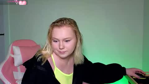 Snapshot of lime_cat chatting on September 19, 1:04 am lime cat online show from September 19, 1:04 am