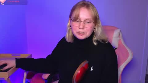 Snapshot of lime_cat chatting on September 27, 12:29 am lime cat online show from September 27, 12:29 am