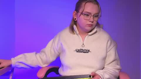 Snapshot of lime_cat chatting on October 2, 12:26 am lime cat online show from October 2, 12:26 am