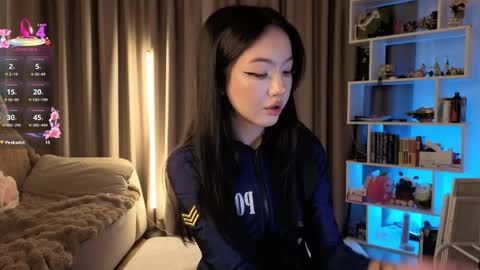 Lin Use menu to play with me  online show from June 7, 6:15 pm