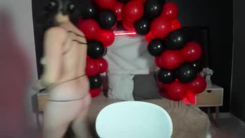 lina casttle latina online show from February 26, 8:35 pm