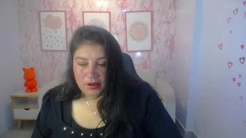lina_ch1 online show from April 11, 1:04 pm