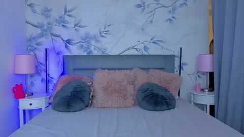 lina_muse_ online show from November 5, 11:21 pm