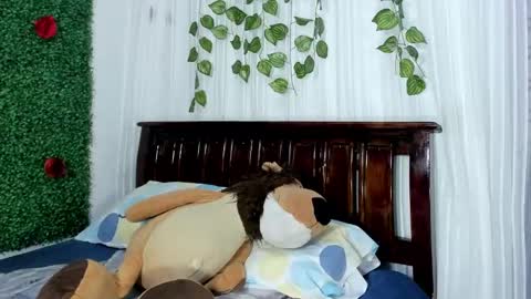 Snapshot of lina_paola chatting on February 13, 11:58 pm paola online show from February 13, 11:58 pm