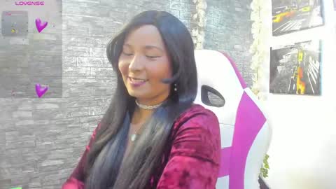 LINA SANCHEZ online show from May 27, 1:41 pm