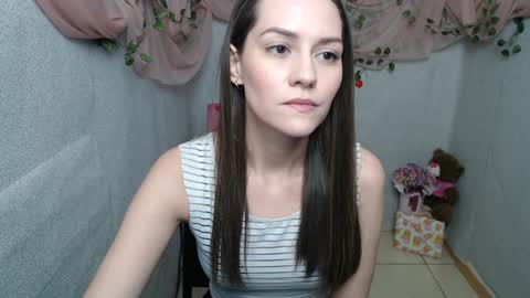 Snapshot of lina_star_s chatting on December 30, 6:31 am Lina online show from December 30, 6:31 am