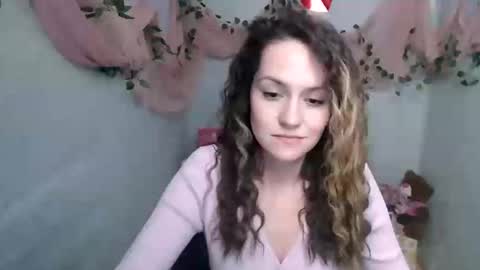 Snapshot of lina_star_s chatting on December 12, 8:47 am Lina online show from December 12, 8:47 am