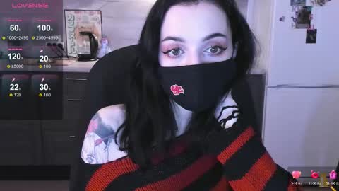 Lina 3  1715622743 online show from December 3, 8:06 am