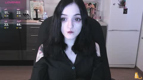 Lina 3  1715622743 online show from November 25, 8:05 am