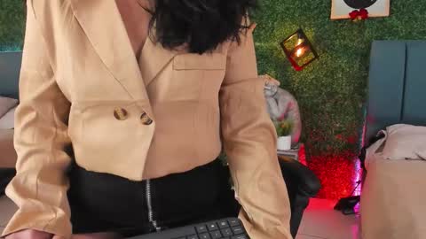 Lina  online show from February 9, 11:34 am