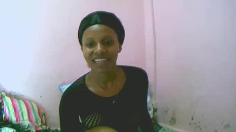 linah1123 online show from April 4, 9:13 pm