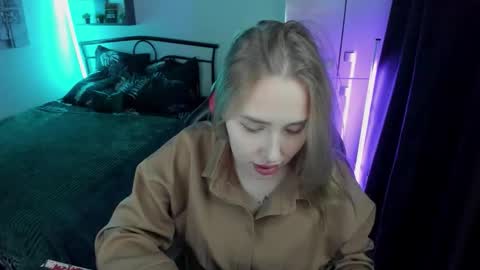 Lina online show from October 10, 9:31 pm