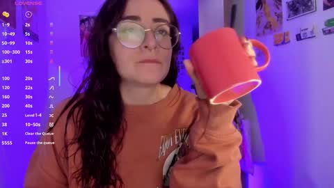 Giggles  online show from March 12, 11:40 pm