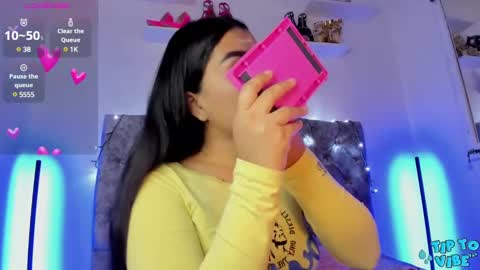 linda_martinii online show from March 11, 12:28 pm