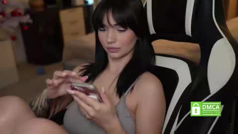 Call me Linda online show from February 1, 11:20 am