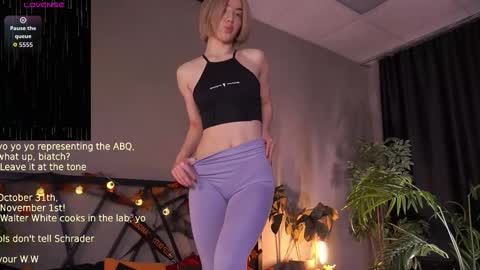 your Linda is back online show from October 28, 4:40 am