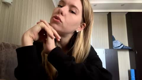 Scarlett online show from June 1, 7:43 am