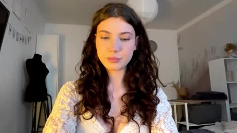 Linda online show from March 22, 1:06 pm