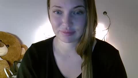 Anna online show from April 3, 5:22 pm