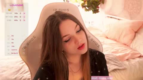 Snapshot of linesssssa chatting on October 10, 3:28 pm linesssssa online show from October 10, 3:28 pm