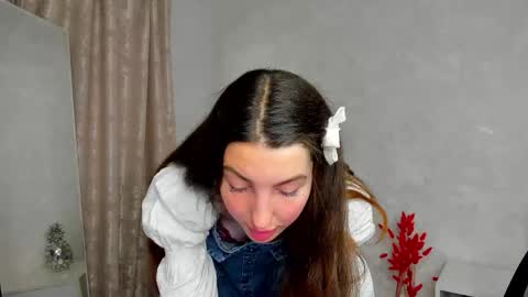 Lira revery online show from November 11, 1:45 am